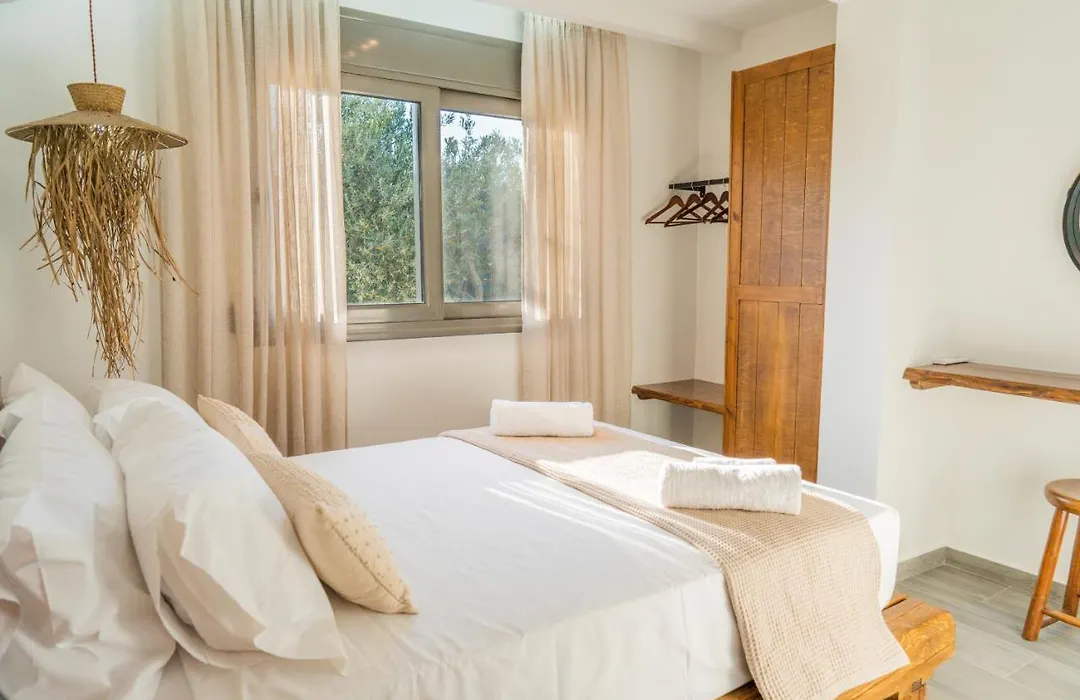 Aesthisis Sensational Accommodation-1