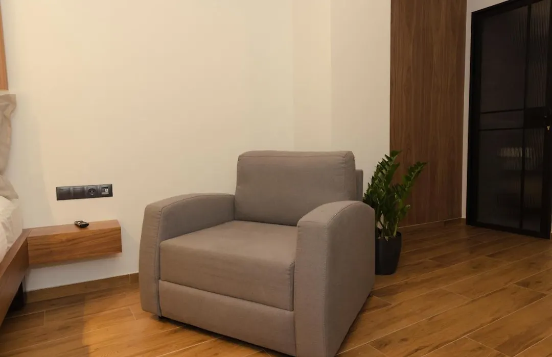 Centrally Elegant Suite By Acropolis-1