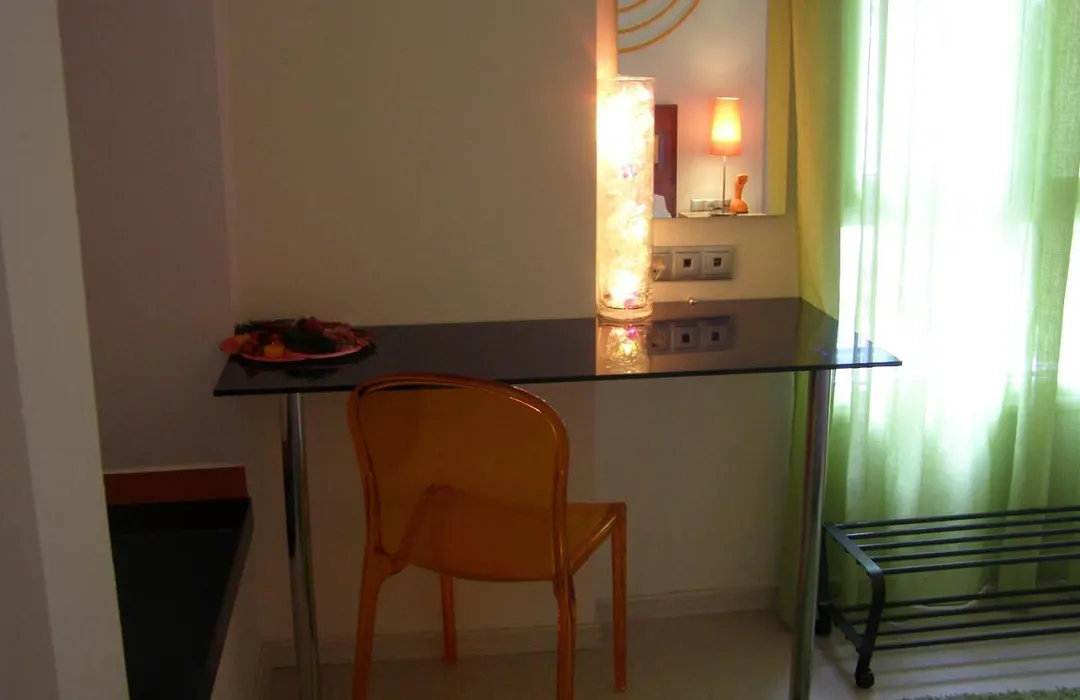 Room "Frog" In A Neoclasical House-1