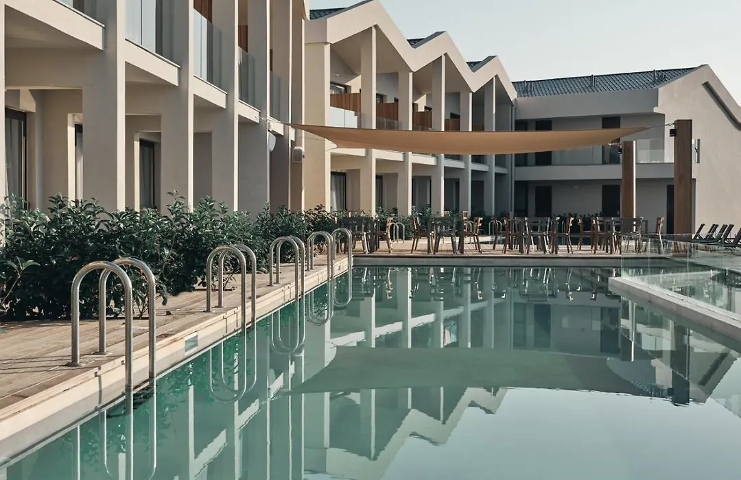 Aqua Bay Suites Hotel Family 1St Floor Room-1