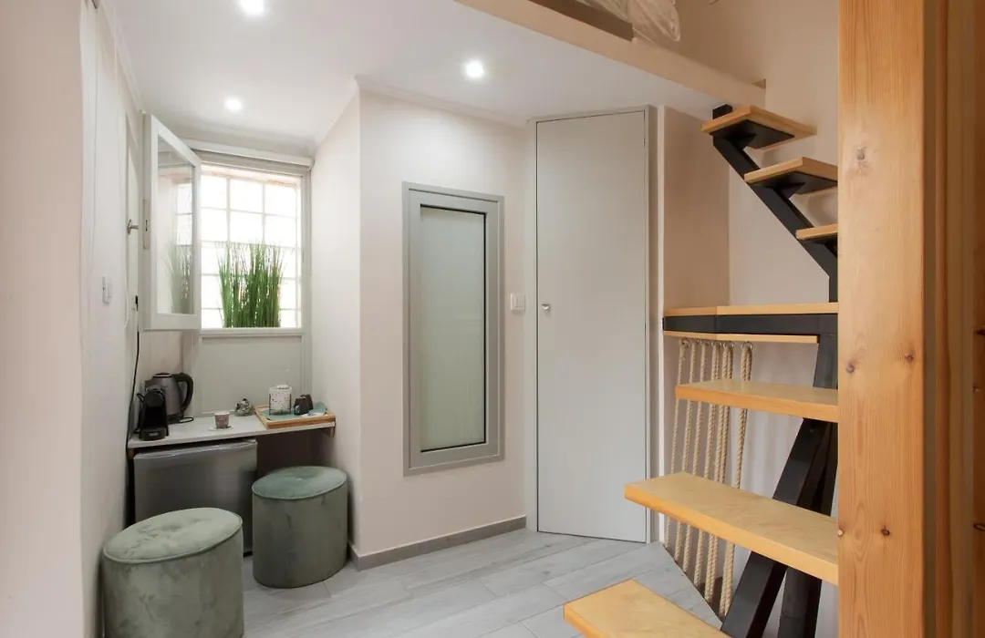 Mitos Cozy Rooms-1