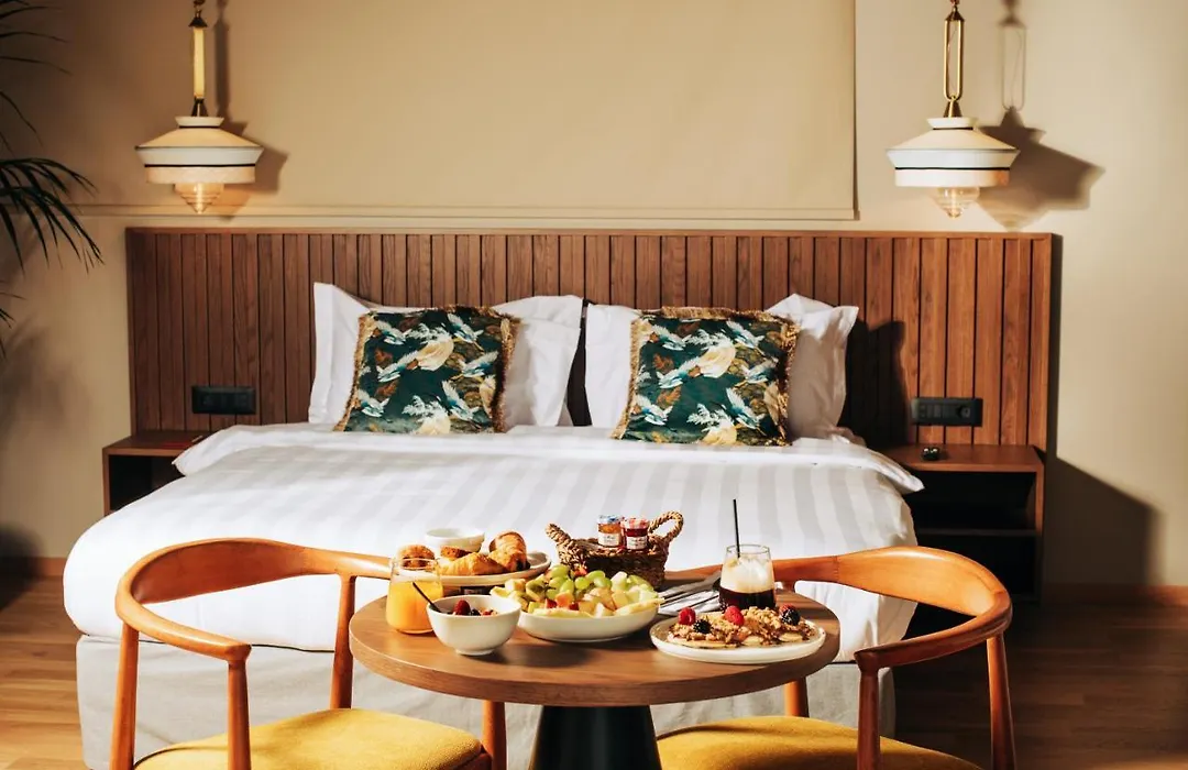 Cama Luxury Suites Glyfada-1