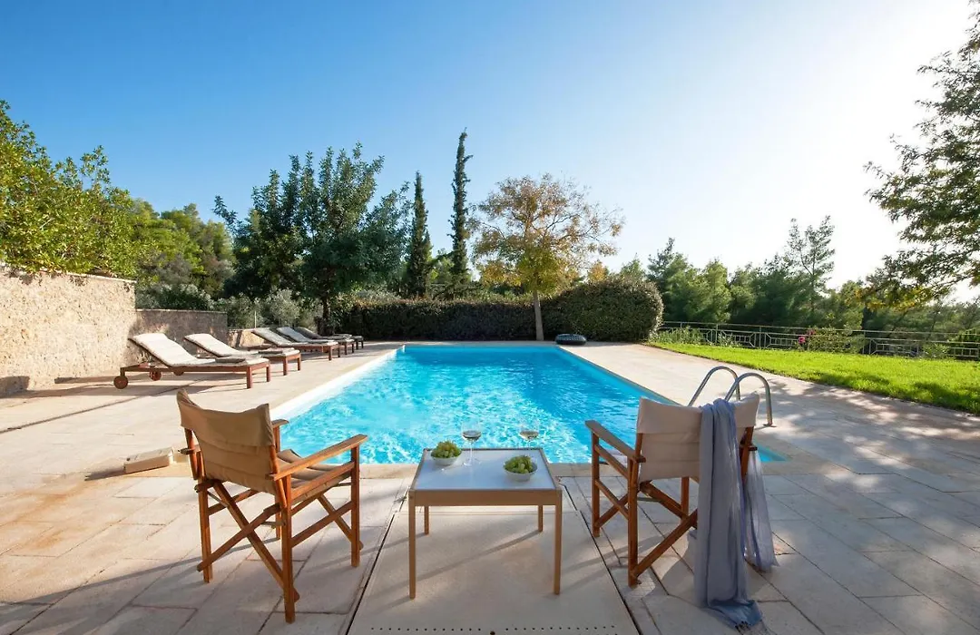 Apartment With Pool And See View-1
