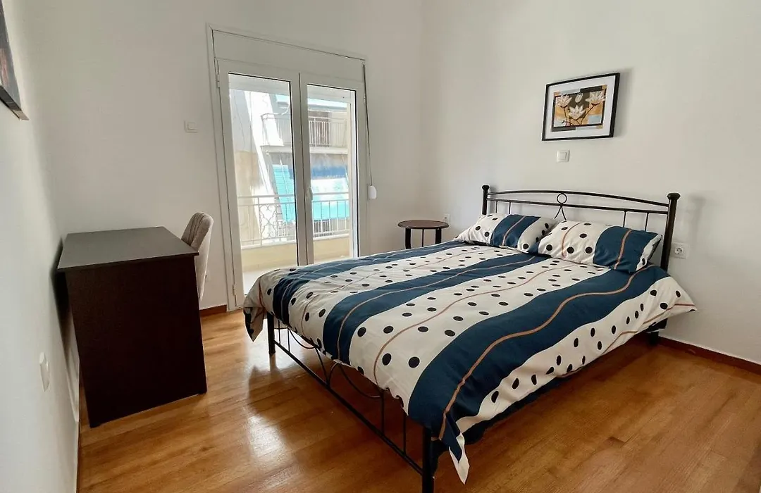 3-Bedroom Elegant Apartment In The City Center-1