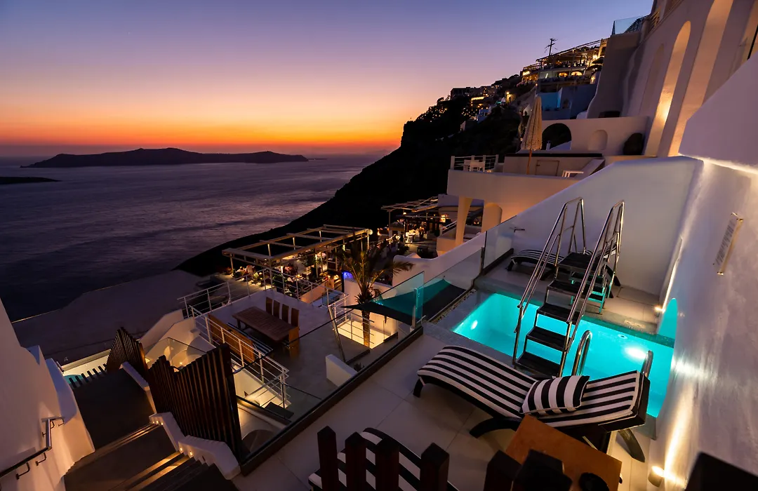 Daydream Luxury Suites-1