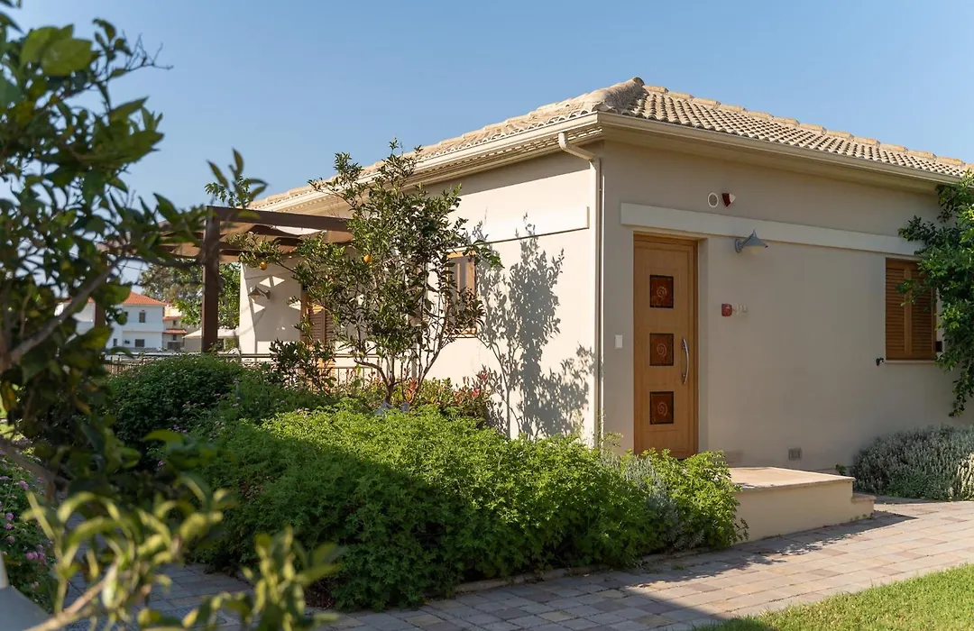 Niriides Luxury Villas-1