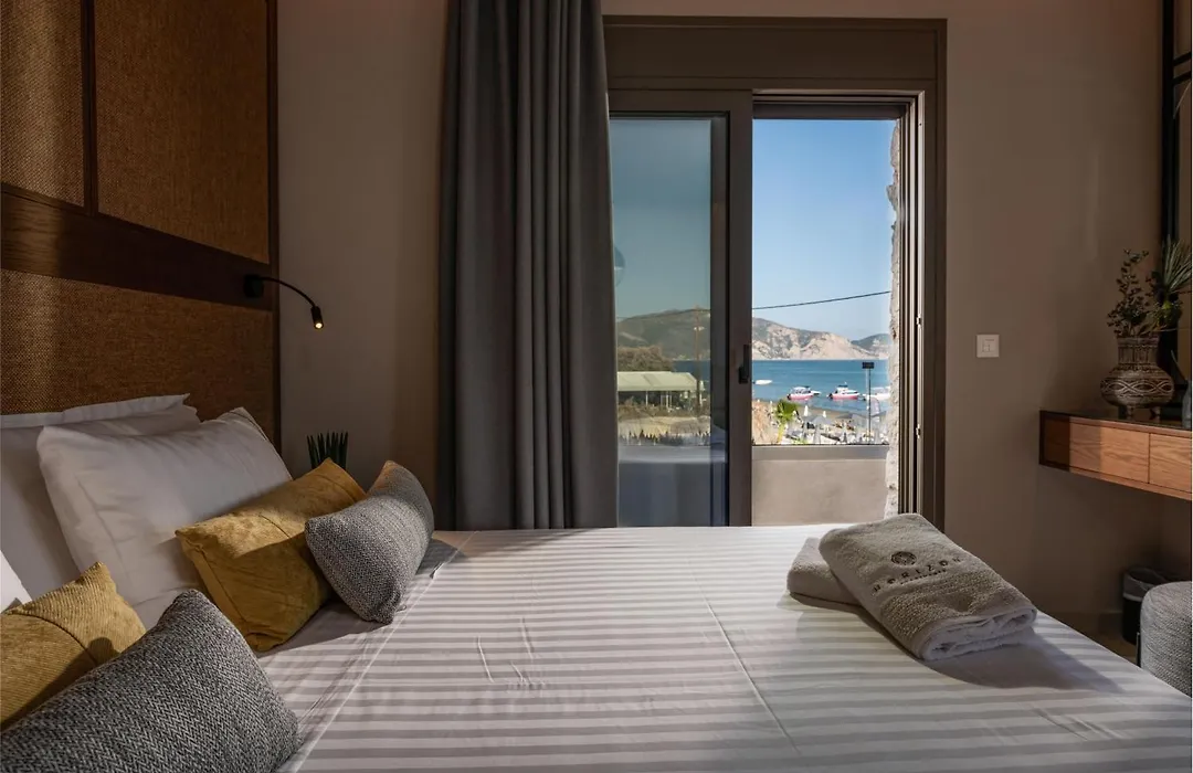 Horizon Apartments - Beachfront Luxury, By Zantewize-1