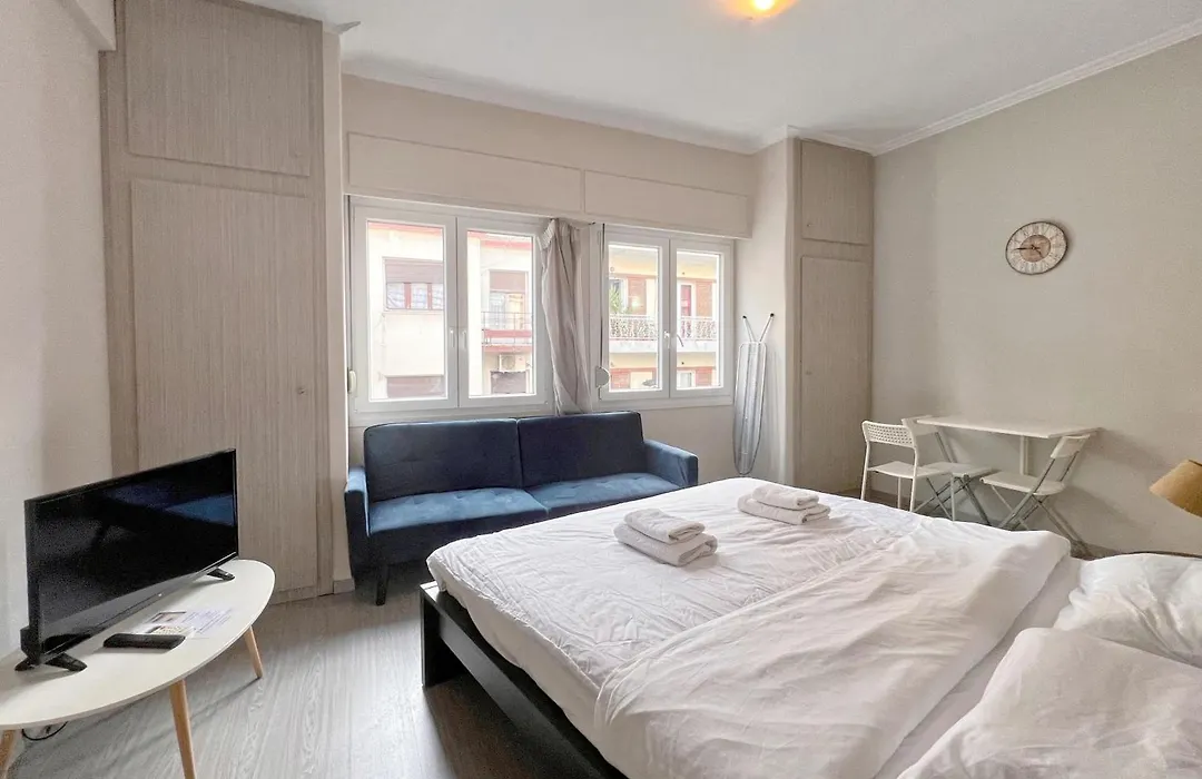 Wsd Golden Times 8 Apartment Hotel-1