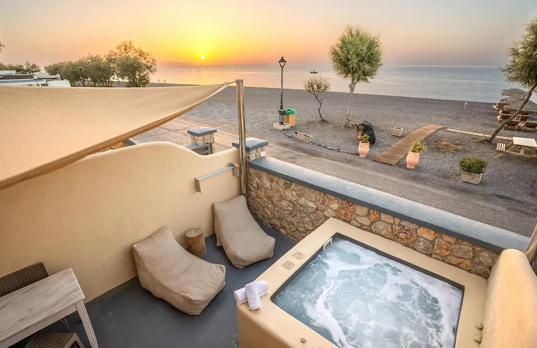Cyclops Beach Apartments-1