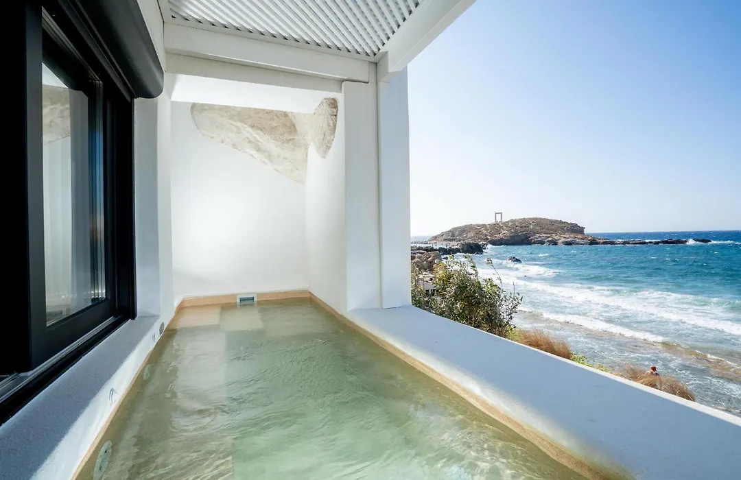 Portara Seaside Luxury Suites-1