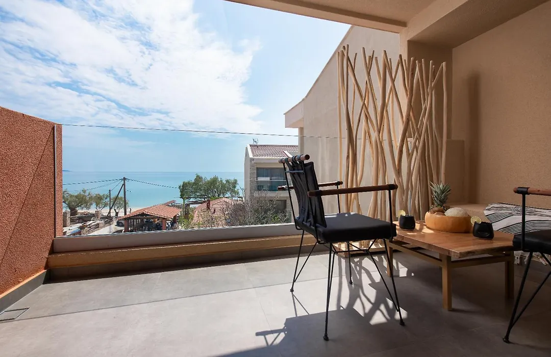 Castaway Suites - Studios Christos-1