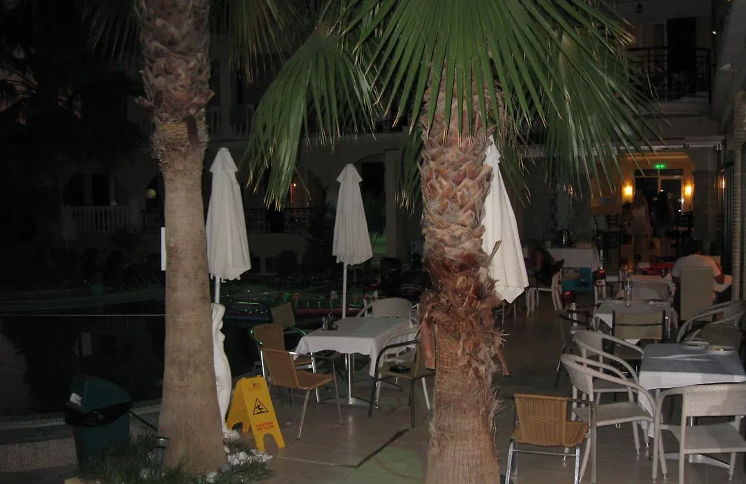 Zante Plaza Hotel & Apartments-1