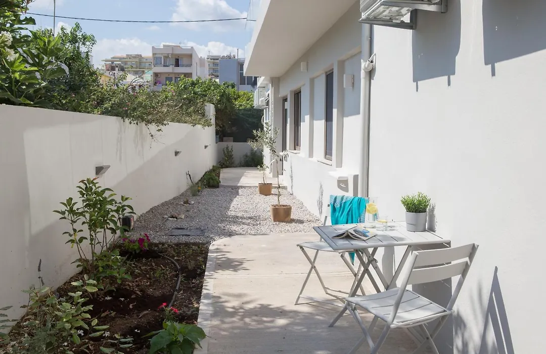 Calmare Suites-1
