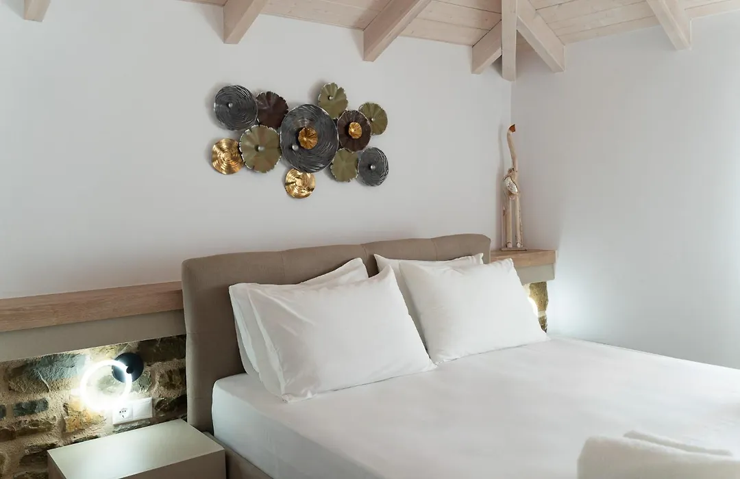 Lithos Suites-1