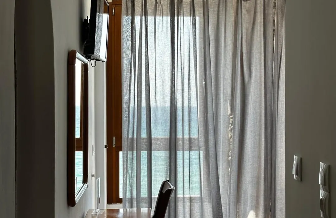 Leeon Seaside-1