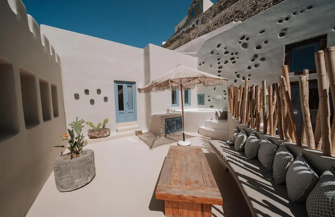 Luna Santorini Suites-1