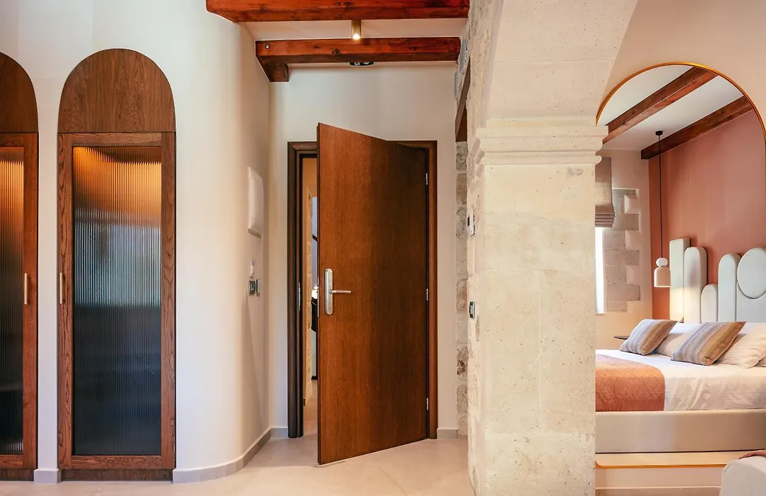 La Montre Luxury Boutique Suites-1