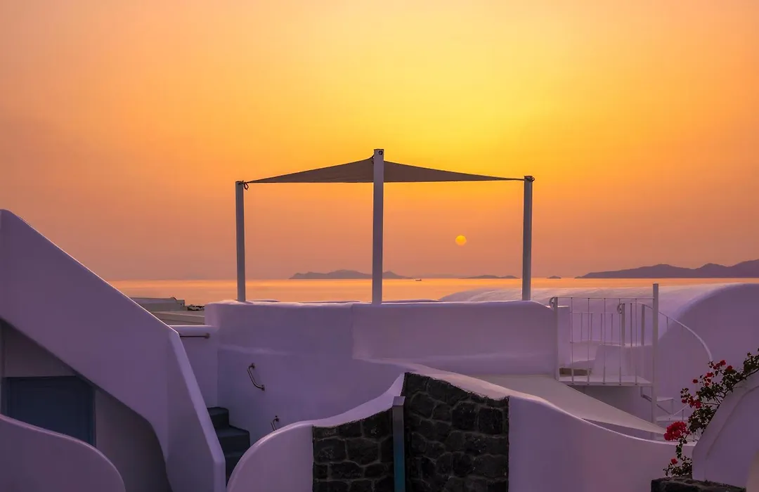 Sole D'Oro Luxury Suites-1