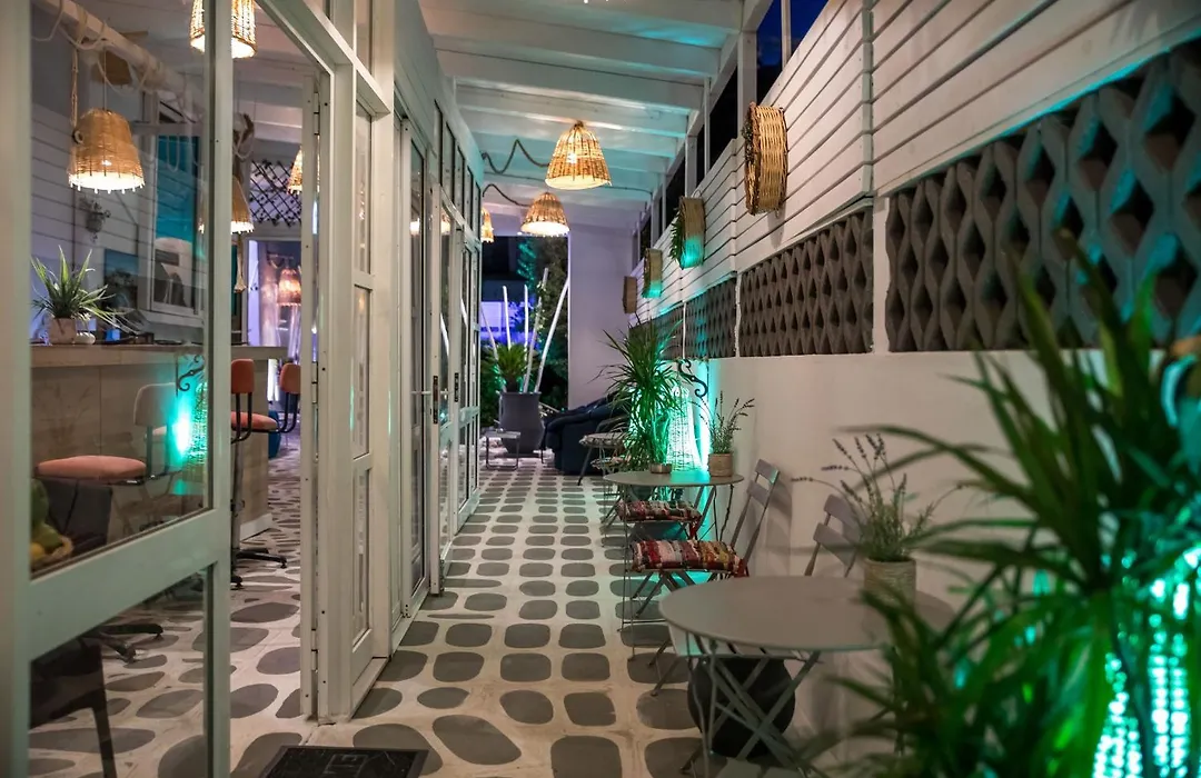 Casa Mikele By Sarikas - Sea Side Suites And Studios -Adults Only-1