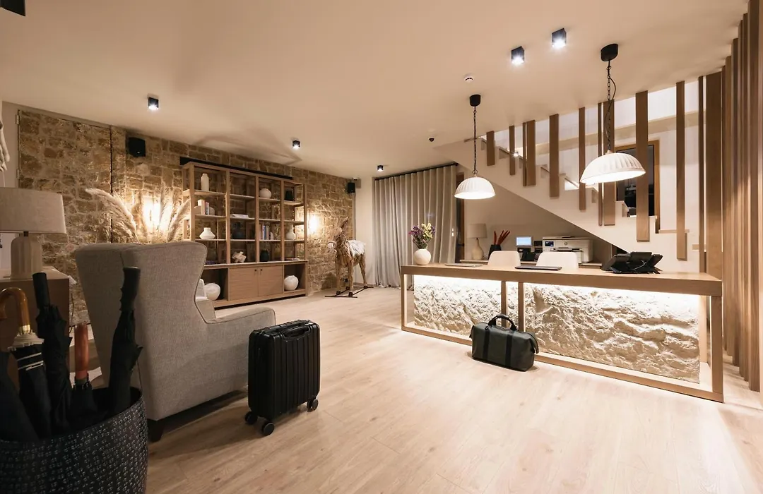 Revi Mountain Resort Boutique Hotel-1