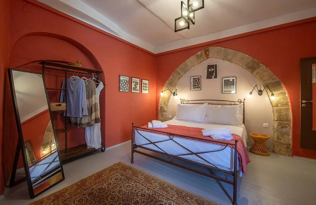 Old Town Corner Luxury Studios-1