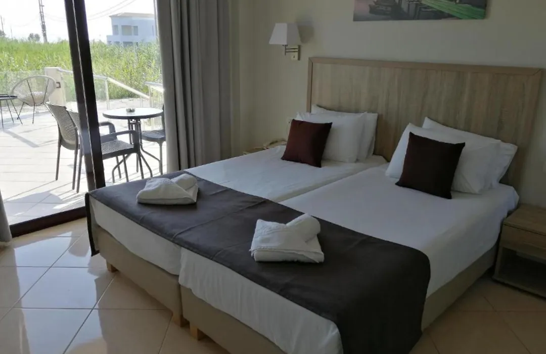 Carisa Suites And Apartments-1