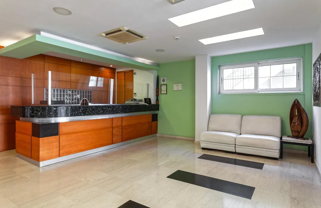 Hotel Africa-1