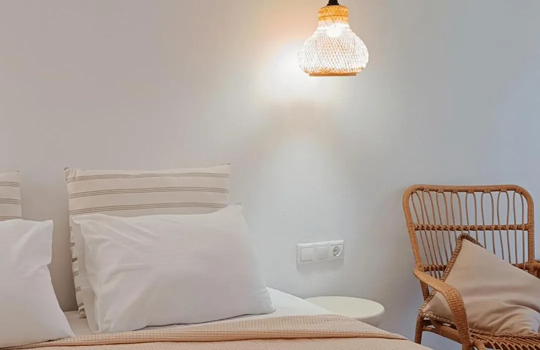 Apanema Paros-1