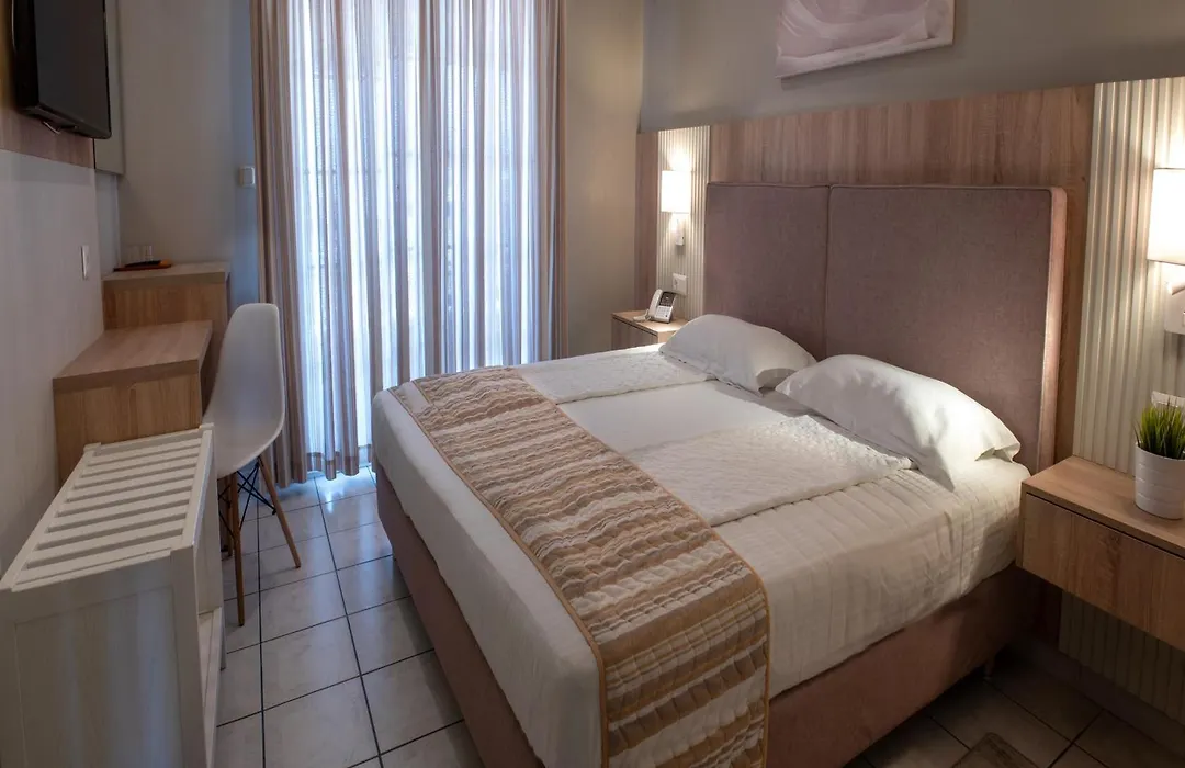 Hotel Strass-1