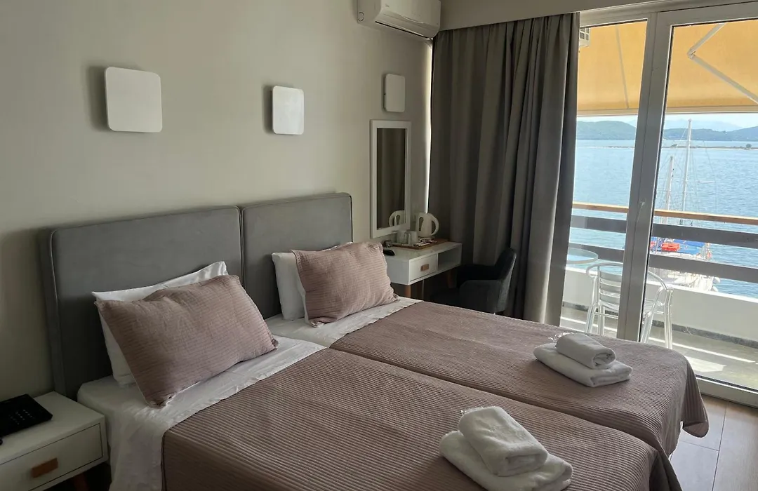 Hotel Avra-1