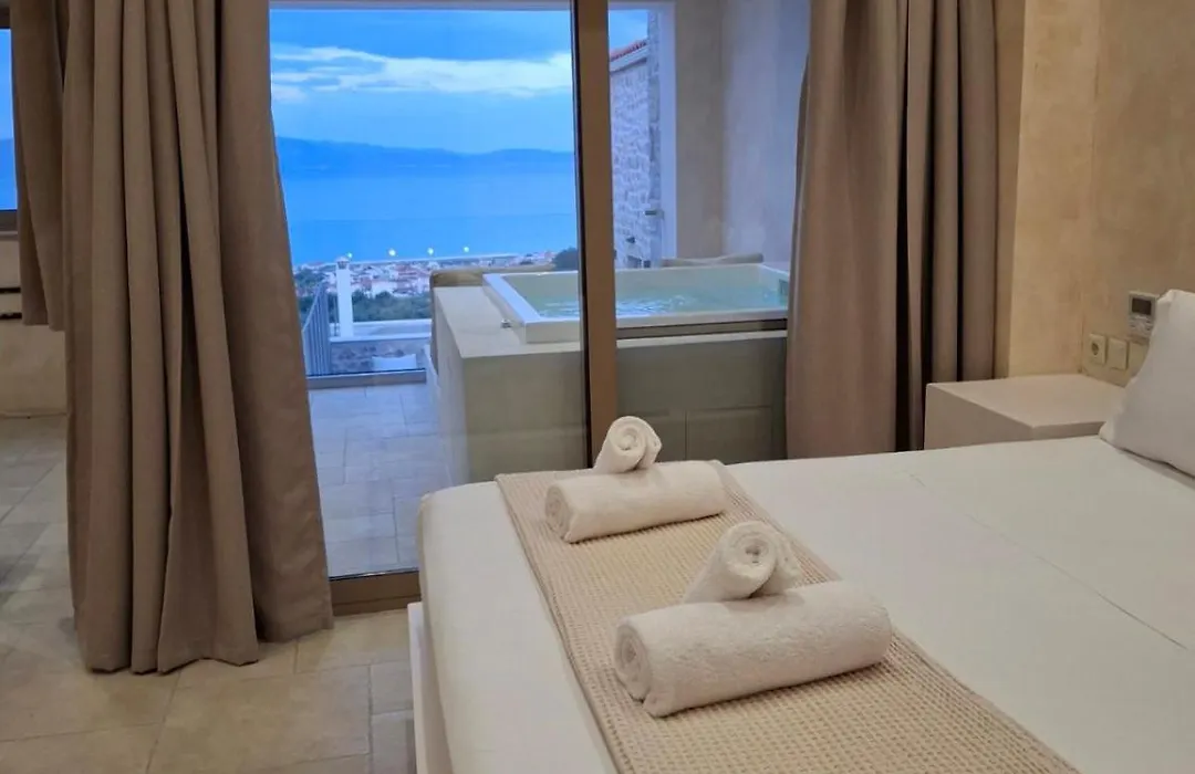 Mani Luxury Suites And Studios In Gytheio With Private Pools-1