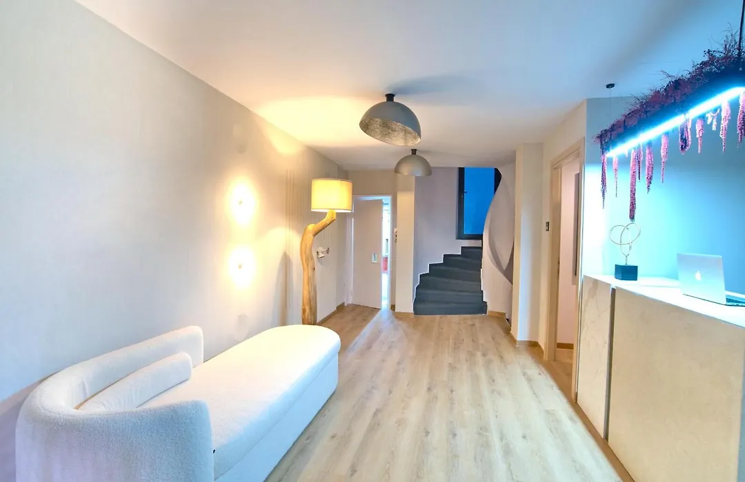 Cityluxe Suites & Rooms-1