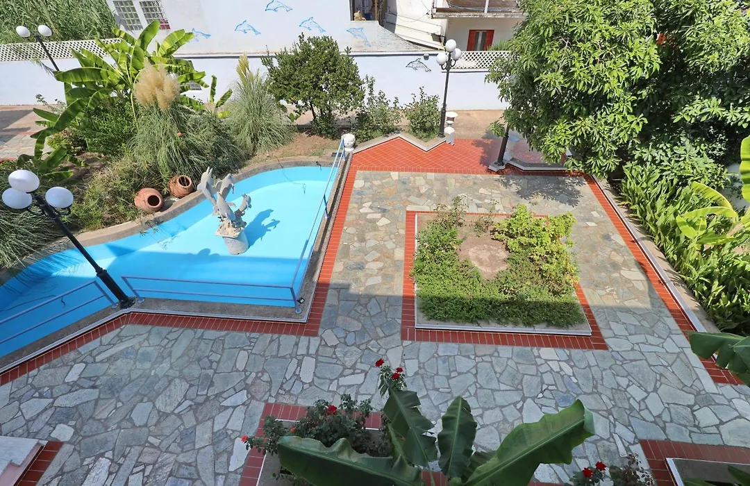 Dolphin Hotel-1