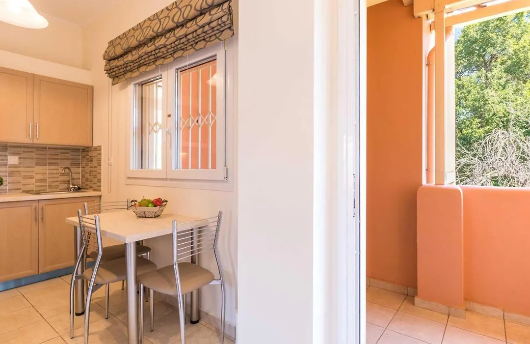 Bella De Lux Apts-1