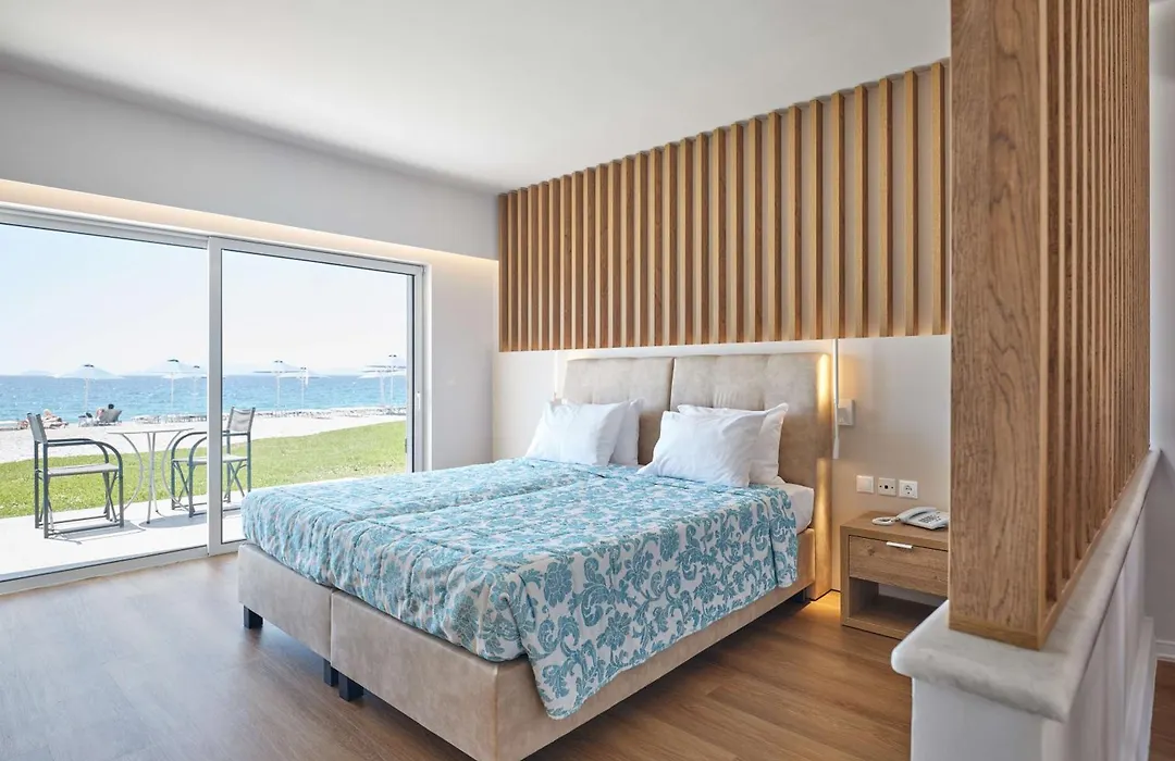 Comer Kinetta Beach-1