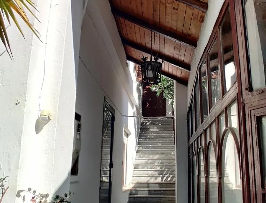 Dilina Guesthouse - Alkioni-1