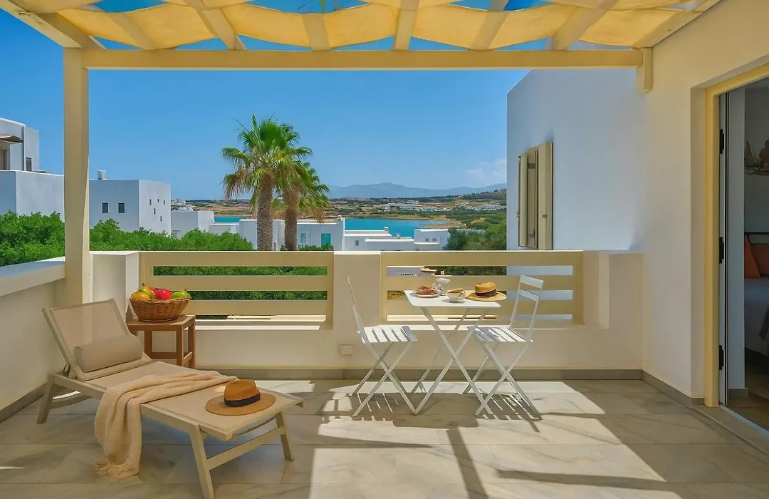 Villa Maria - Naoussa Boats Blue & Sandy Suite-1