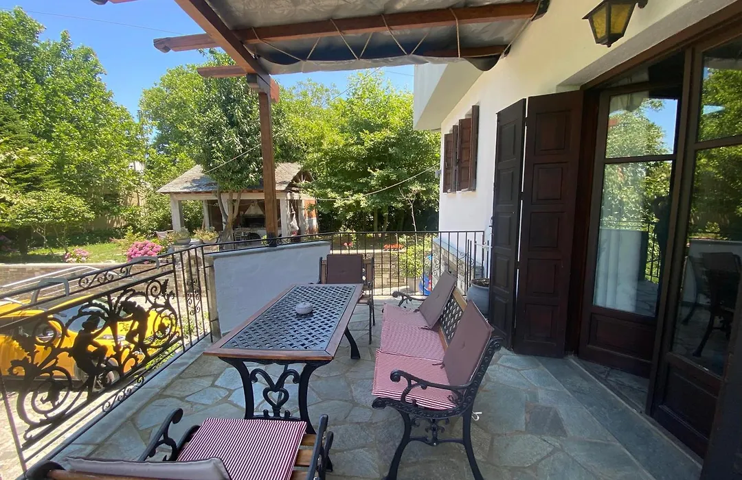 Artemisia House-1