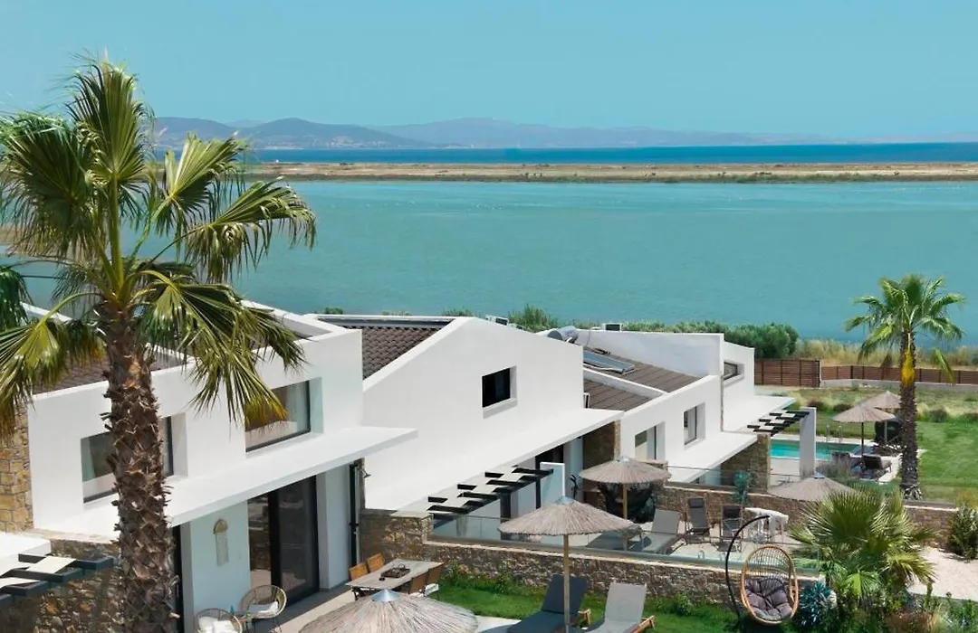 Flamingo View Suites & Villas-1
