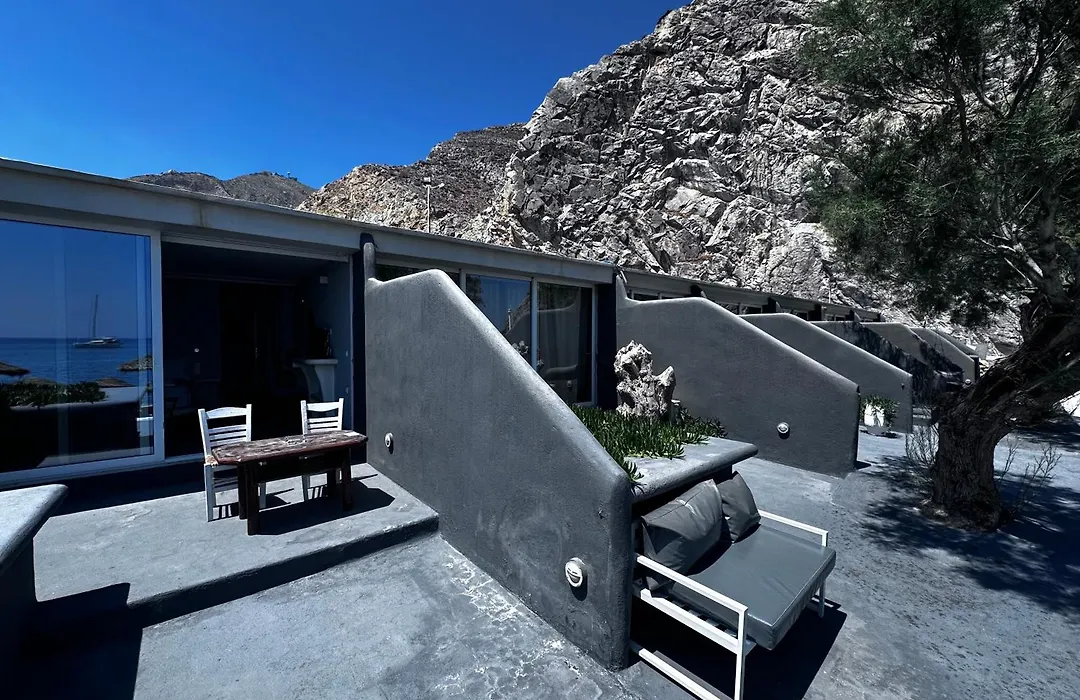 Demilmar Luxury Suites-1