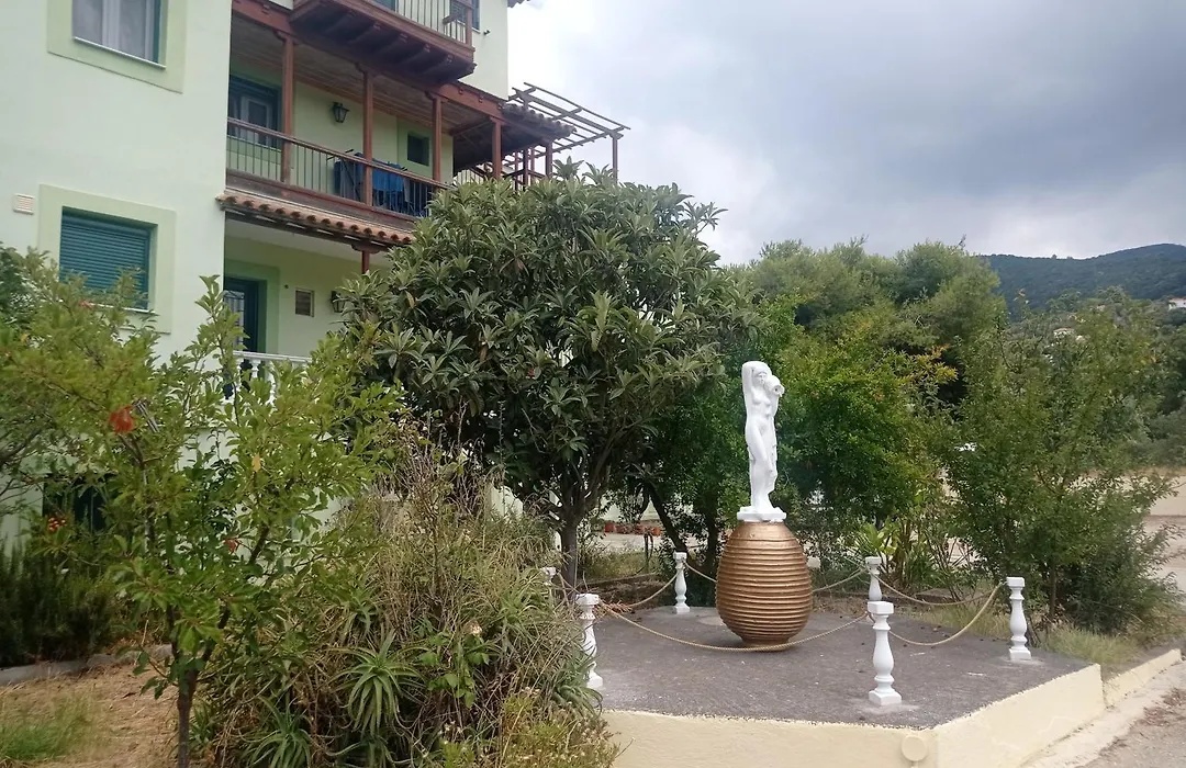 Alexandros Rooms&Studios-1