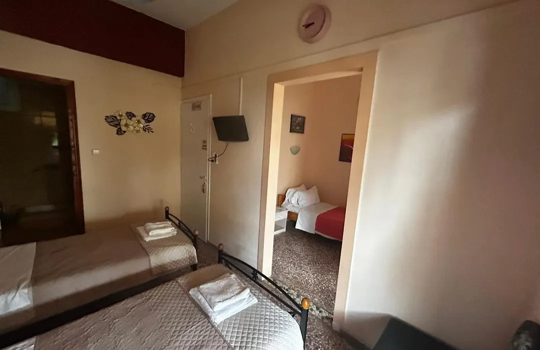 Retro Rooms-1