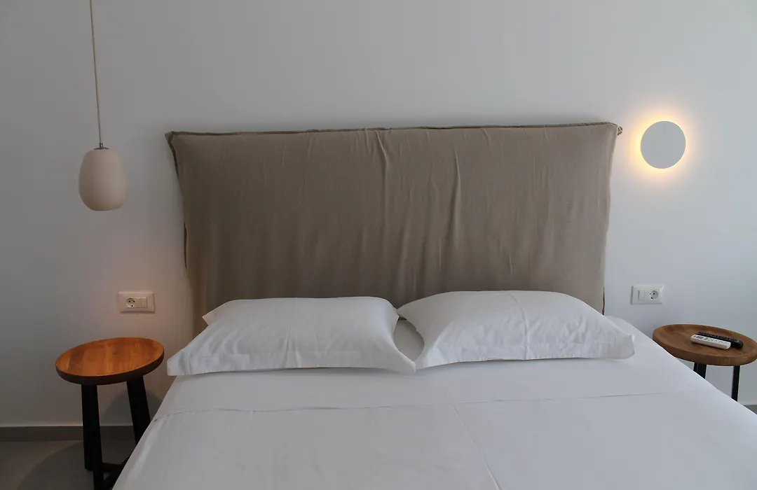 Vienoula'S Garden Hotel-1
