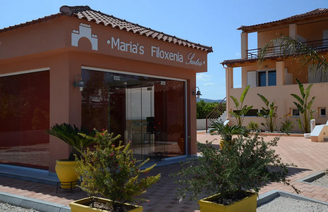 Maria'S Filoxenia Suites-1
