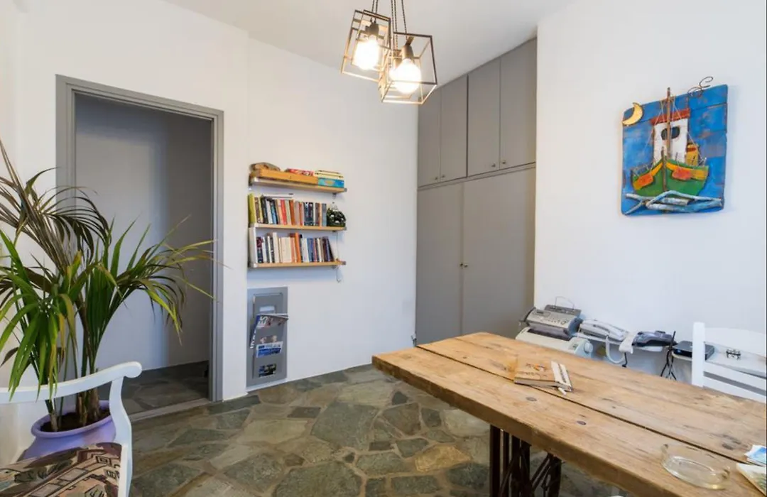 Evi Rooms-1