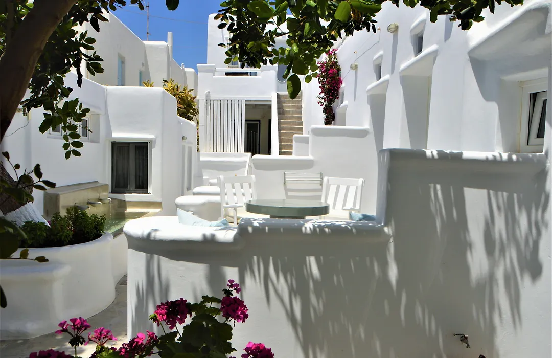 Flaskos Luxury Suites-1