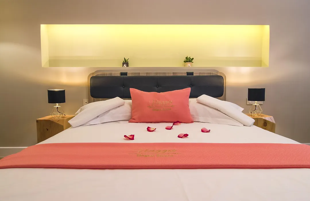 Viaggio Elegant Rooms-1