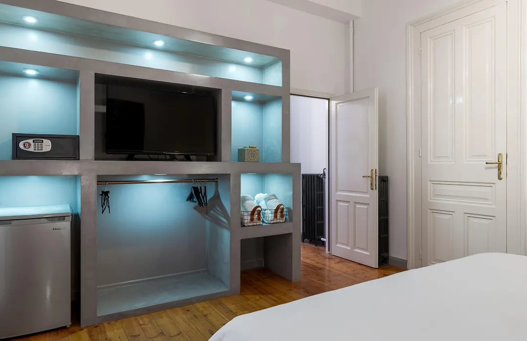 2 Mazi Suites-1