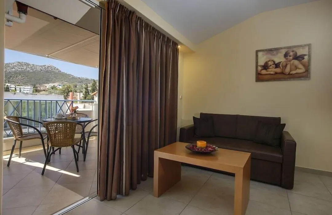 Hotel Tolo-1