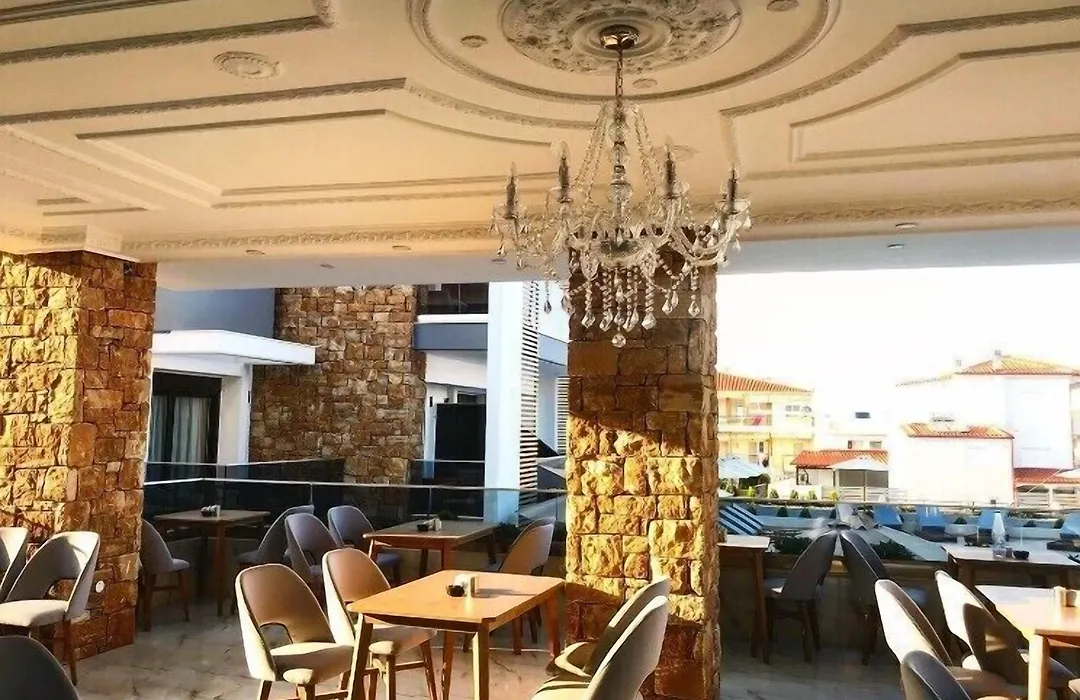 Agnes Deluxe Hotel-1
